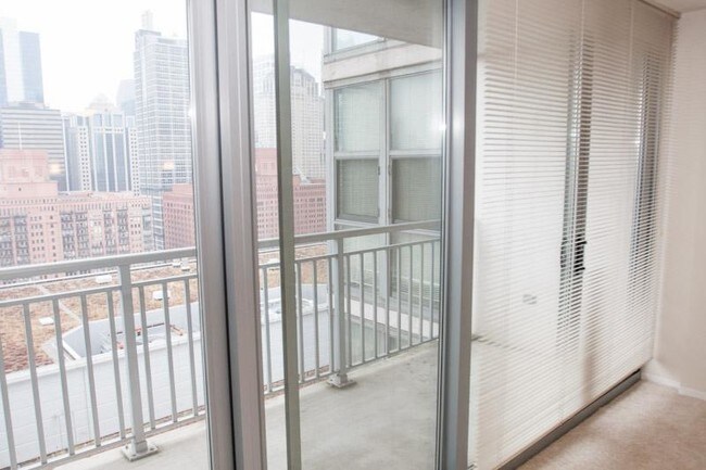 Foto del edificio - 156 N Jefferson St