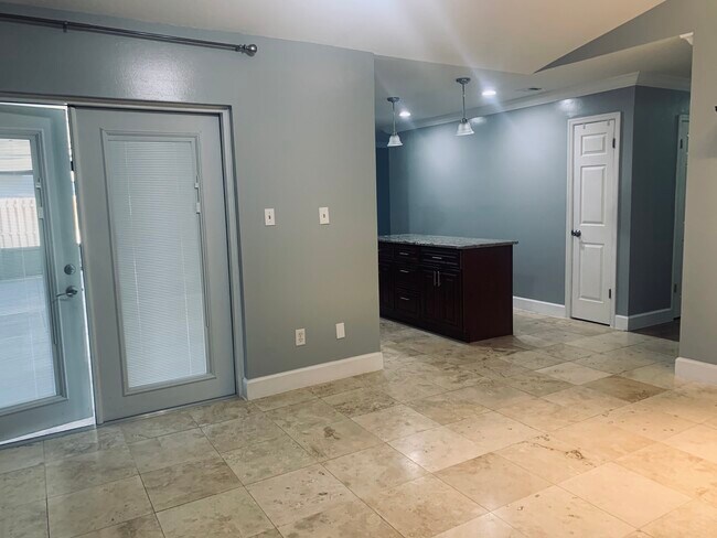 Building Photo - 8010 Dorsel Ct