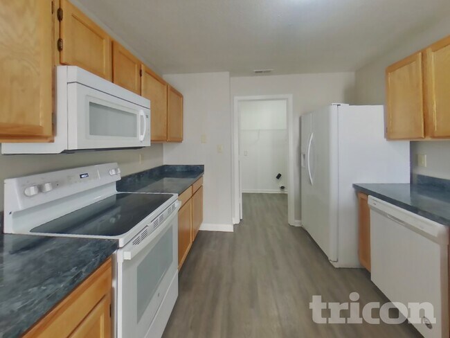 Foto del edificio - 9898 Worthington Blvd