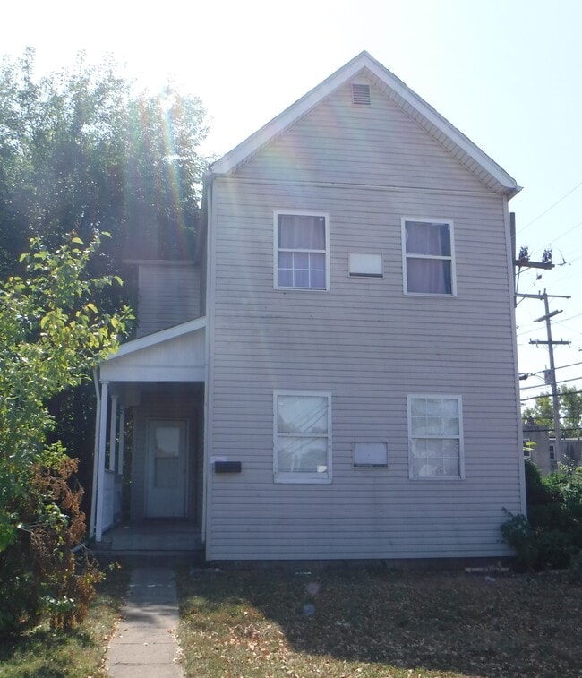 Building Photo - 775 Campbell Ave