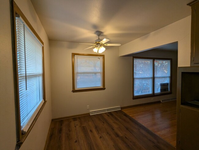 Foto del edificio - Apply Today! Beautiful West Morgan Ave 2 B...