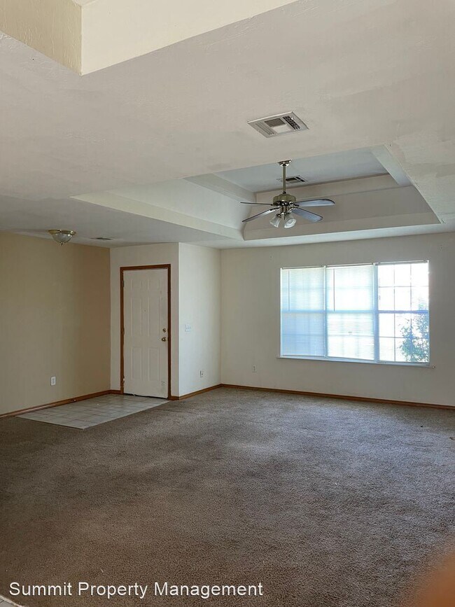 Building Photo - 3 br, 2 bath House - 2215 N. Burdick