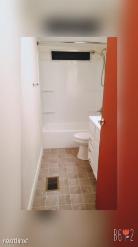 Foto principal - 6607 SE 167th St