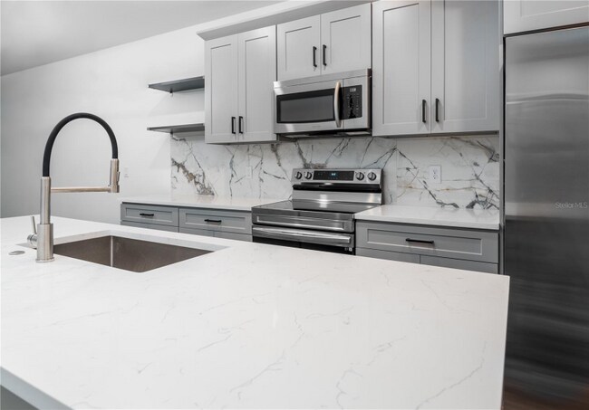 Foto del edificio - 2242 Fernwood St