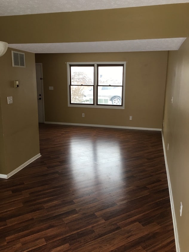 524 N Park Dr, Ravenna, OH 44266 Condo for Rent in Ravenna, OH