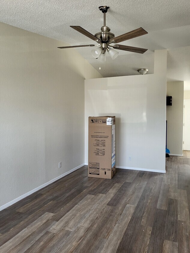 Building Photo - 204 Prado Rd