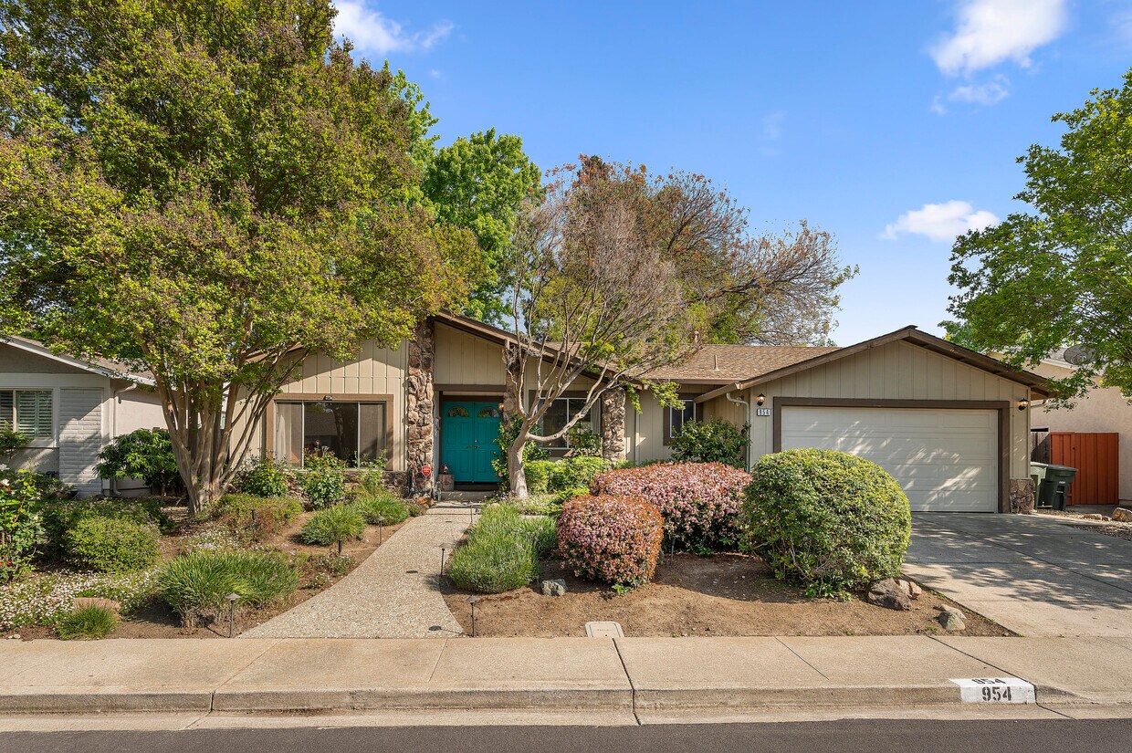 954 San Simeon Dr, Concord, CA 94518 House for Rent in Concord, CA