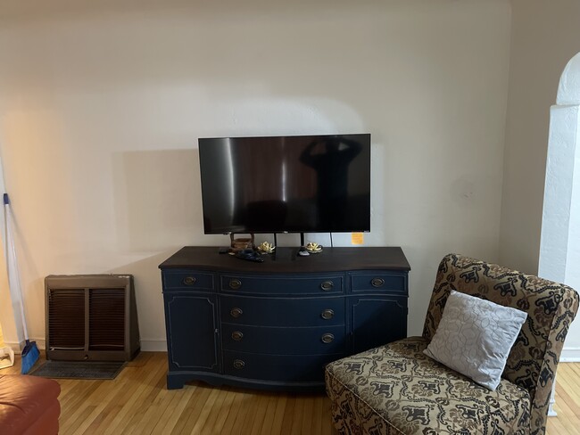 Foto del edificio - 4505 Pershing Dr