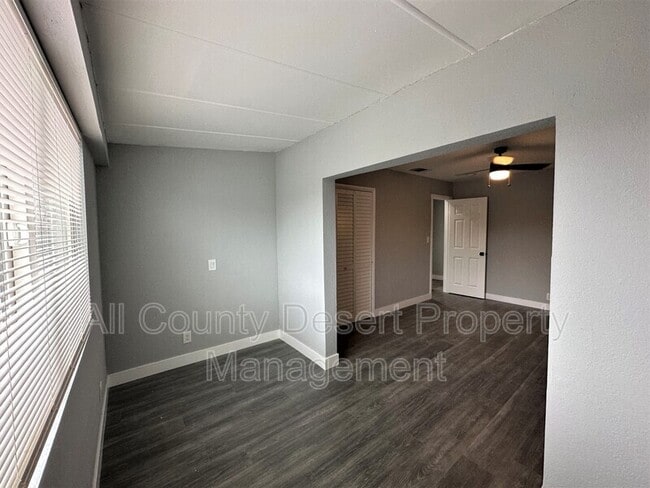 Building Photo - 33891 Via De Anza