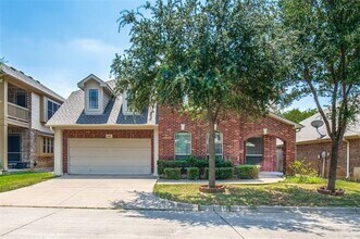 Building Photo - 707 Crestridge Cir