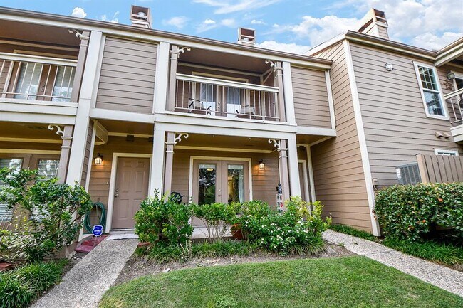 Building Photo - 1860 White Oak Dr