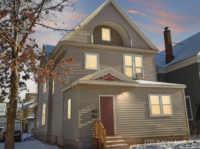 Foto del edificio - 2725 Dupont Ave S
