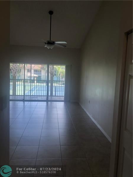 Foto del edificio - 18207 Glenmoor Dr