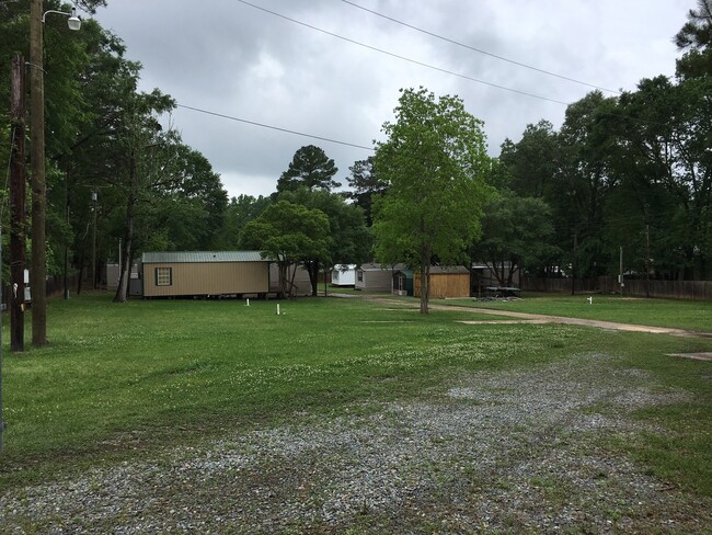 Building Photo - Furnished 1 Bedroom 1 Bath Cabin