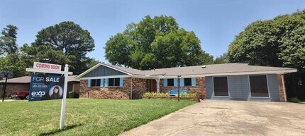 Building Photo - 1125 Valley View Dr