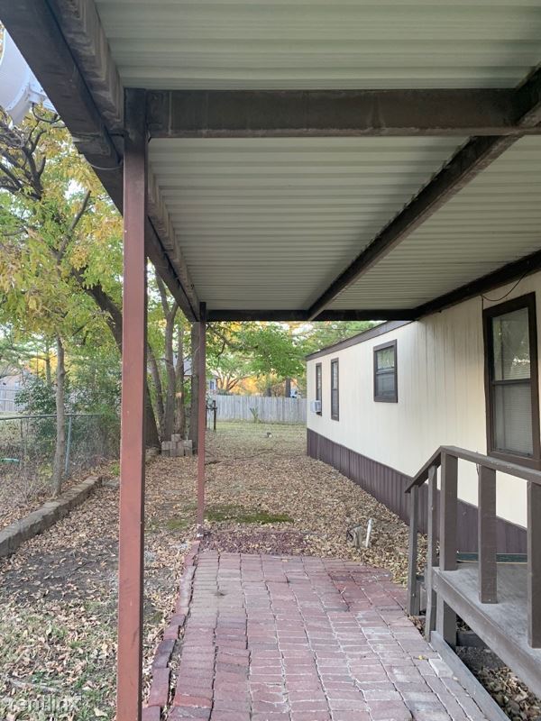 Primary Photo - 3 br, 2 bath Mobile Home - 722 W Maple St