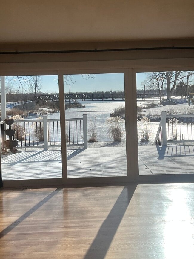 Foto del edificio - 37 N Channel Dr