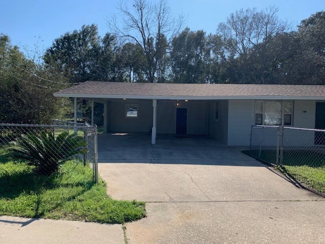 Foto principal - 401 Hancock Ln