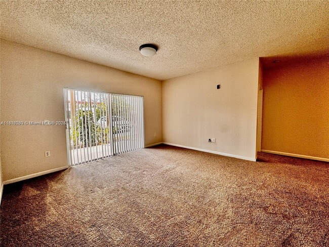 Building Photo - 6968 SW 39th St