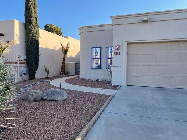 Building Photo - 3488 Northpointe Dr
