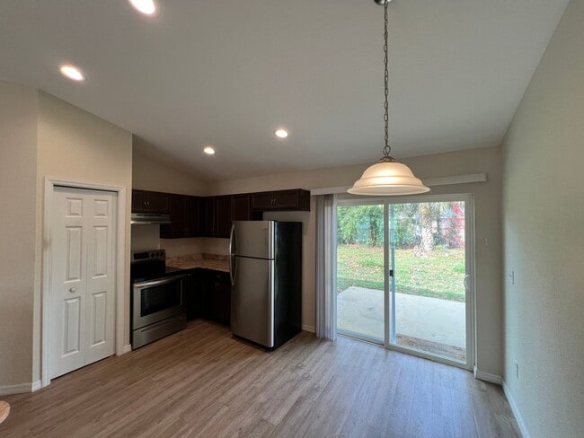 Building Photo - Beautiful 3 Bed /2 Bath in Ocala!!