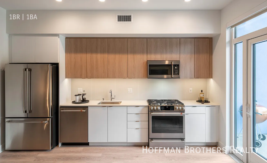 Foto principal - 1750 Glendale Blvd