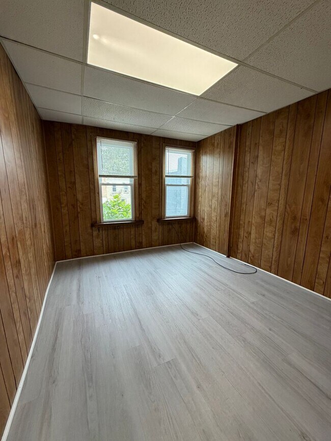Foto del edificio - 1313 N 51st St