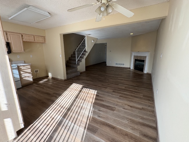 Building Photo - 1244 NW Phelps Dr