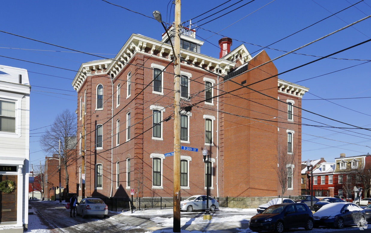 Building Photo - Morse Gardens