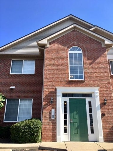 Building Photo - 757 Spring Valley Dr