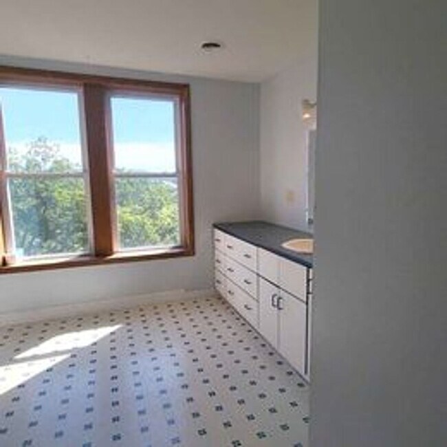 Foto del edificio - More Space than you can dream of! 5bed 2 b...
