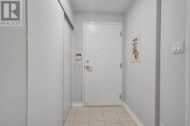 Building Photo - 230 Queens Quay W