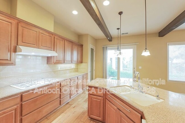 Foto del edificio - 2340 Indian Springs Dr