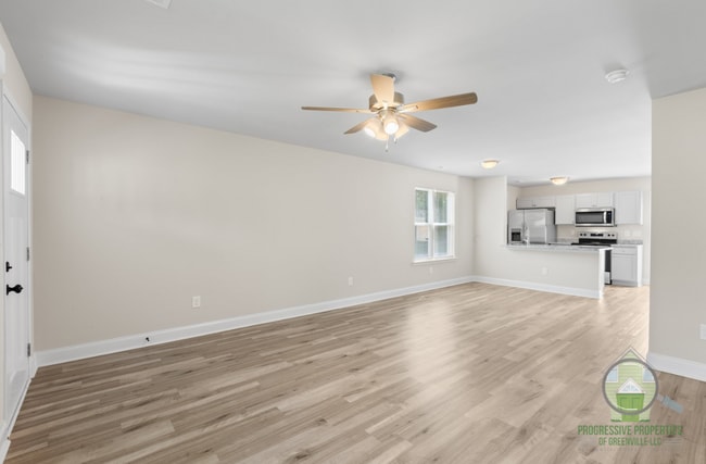 Building Photo - 217 Liberty Dr