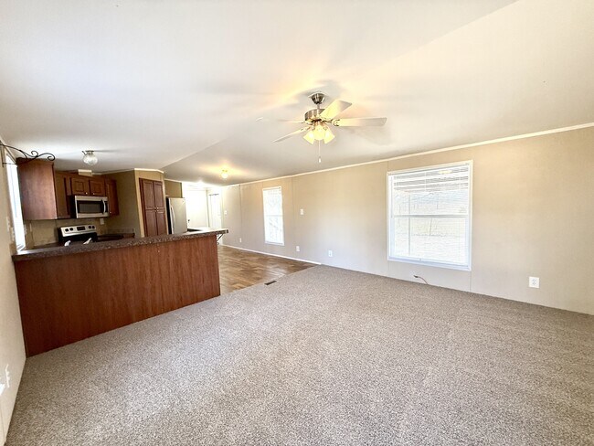 Foto del edificio - 4323 Greenville Rd