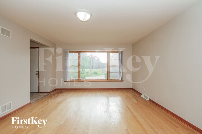 Foto del edificio - 659 Paxton Ave