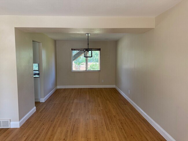 Foto del edificio - Stunning Cheyenne Mountain 4 Bedroom Home