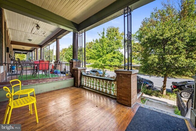 Building Photo - 3314 Auchentoroly Terrace