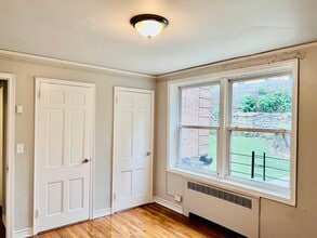 Building Photo - 48 Windle Park