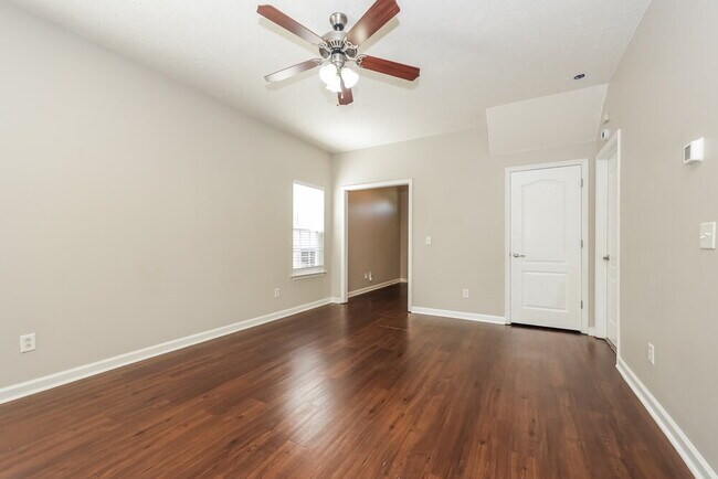 Building Photo - 454 Stetson Ct