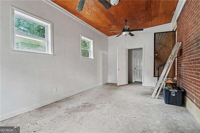 Foto del edificio - 2939 Belvedere Ln