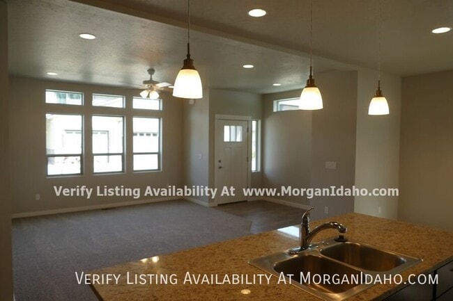 Building Photo - 537 N Escalade Pl