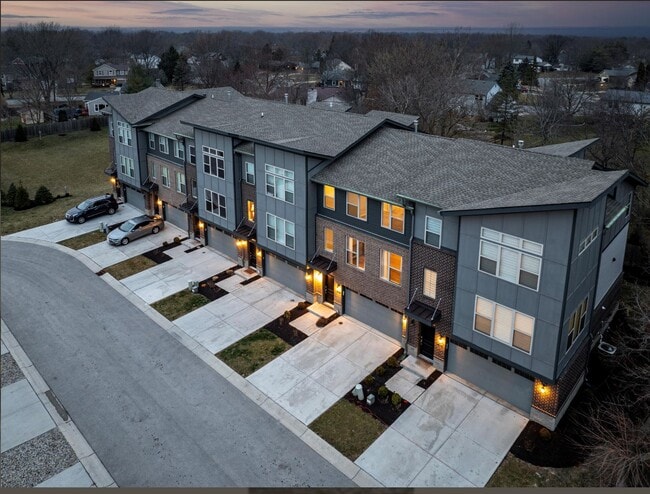 Building Photo - 8238 Bostic Dr