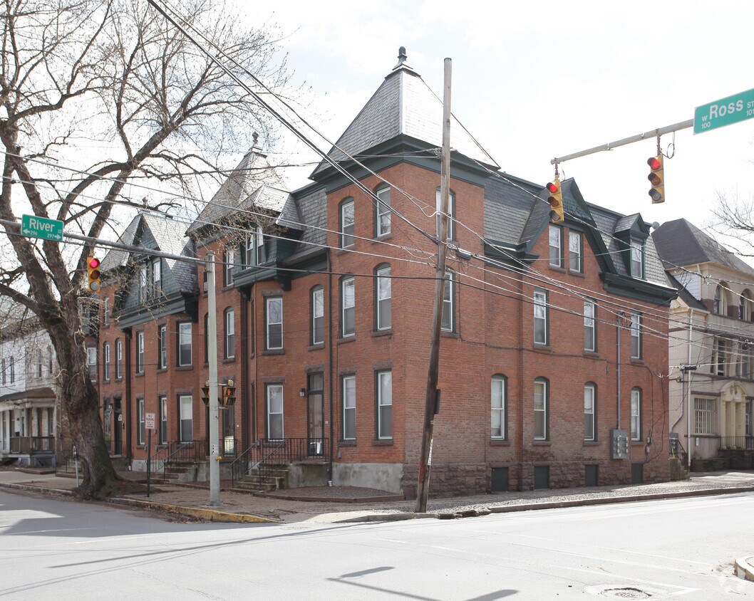 Primary Photo - 92-100 W Ross St