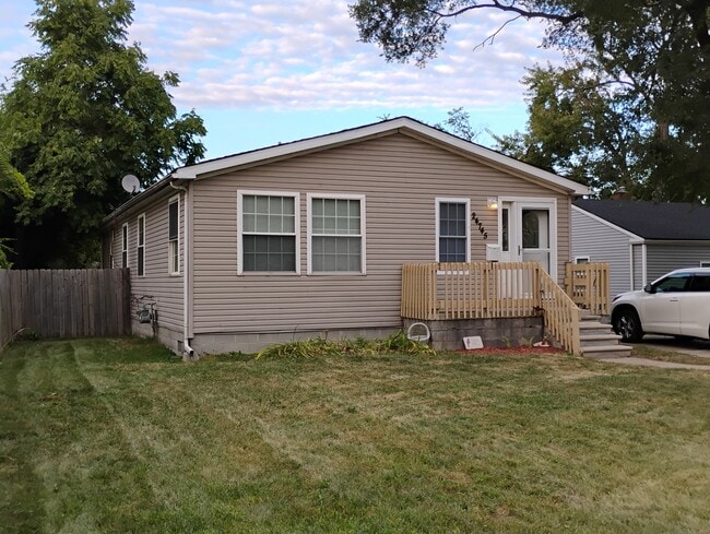Building Photo - 24745 Outer Dr