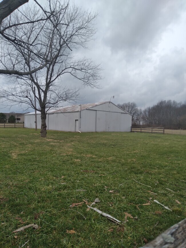 Building Photo - 9184 Wilmington Rd