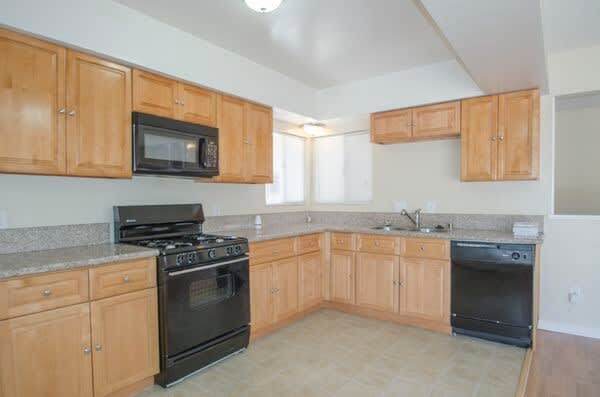 Foto del edificio - 1234 Pumalo St