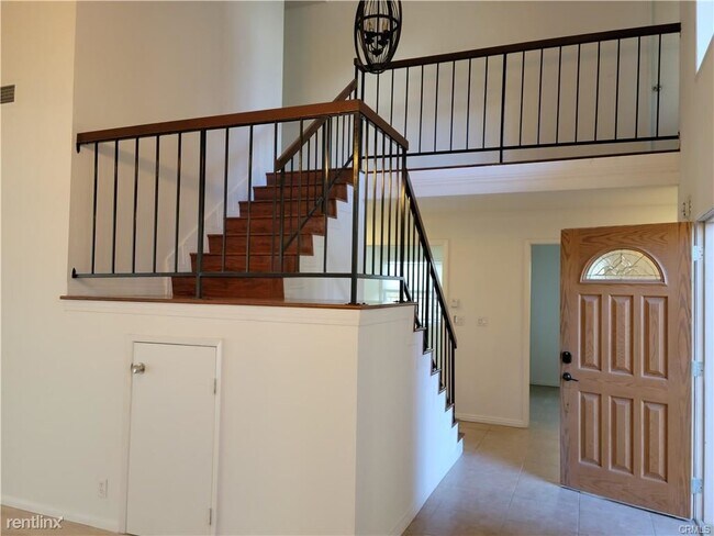 Foto del edificio - 3 br, 3 bath House - 2857 Sunnyglen Rd