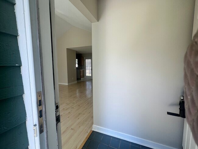 Foto del edificio - 4415 Bridgeport Dr