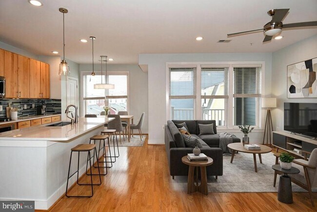 Foto del edificio - 2305 Main Line Blvd